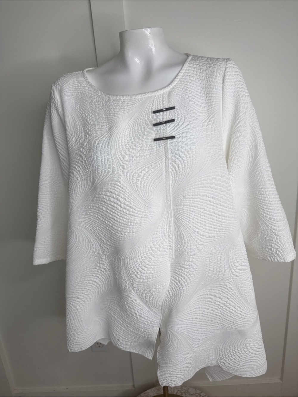 IC Collection Textured White XL 3/4 Sleeve Asymmetrical Hem Tunic Blouse